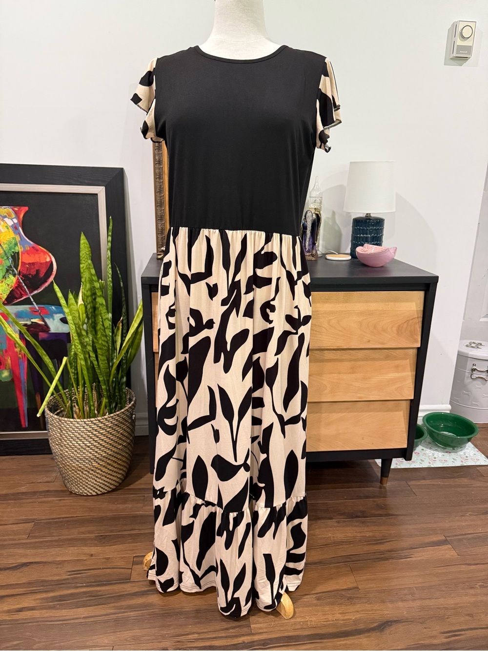 Black & Beige Print Flutter-Sleeve Maxi Dress